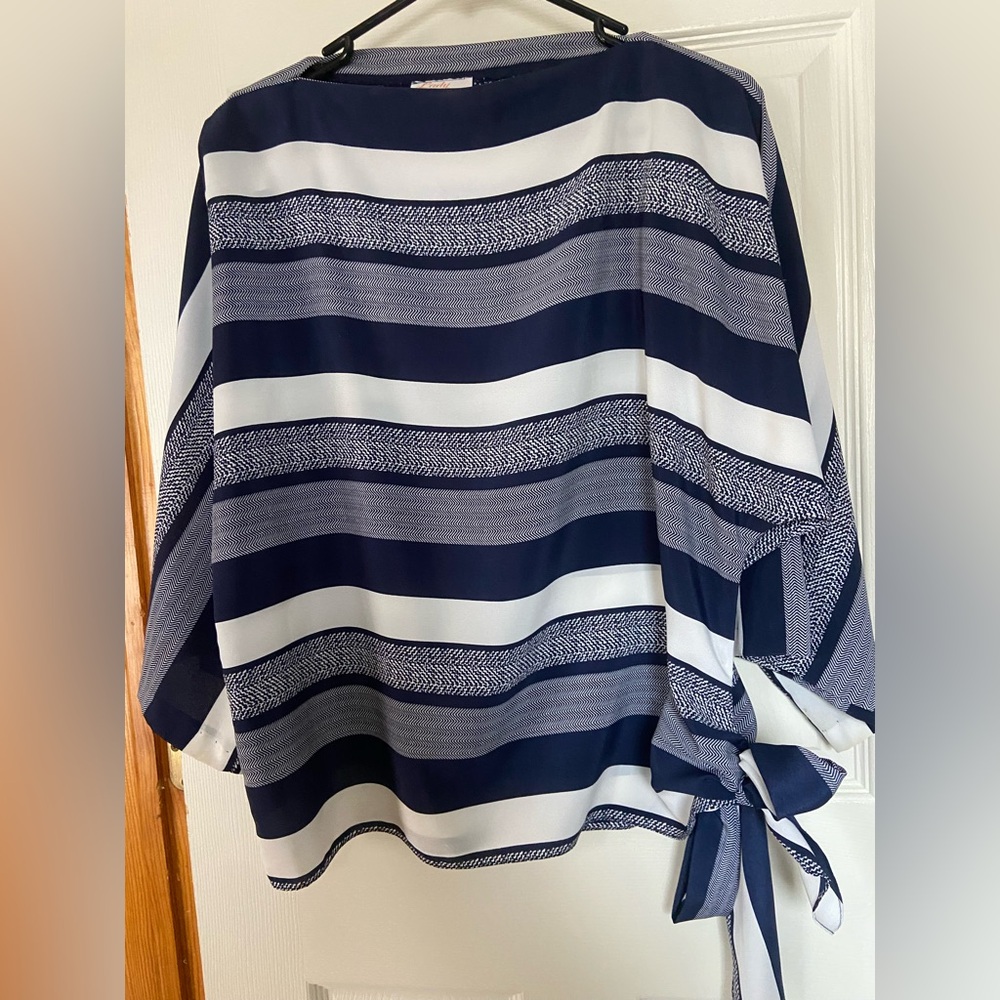 VINTAGE LADY CAROL OF NEW YORK BLUE & WHITE STRIPED TIE BLOUSE